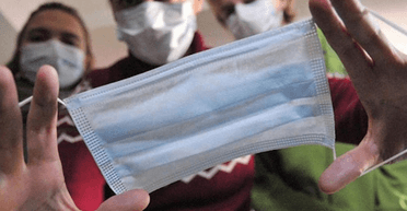 Всей семьей – на карантин. Почему коронавирусом не болеют в одиночку