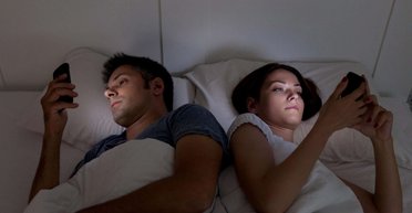 Все ушли в сеть. Почему онлайн победил живое общение и чем это грозит людям