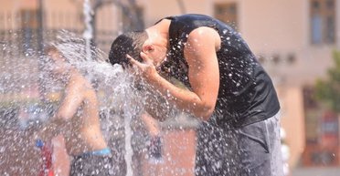 Украину накрыл антициклон Ziggi: какой будет погода 18 июня (карта)