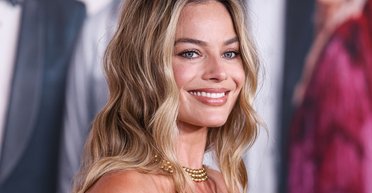 Марго Робби рассказала о самом ужасном подарке, который получала от мужа