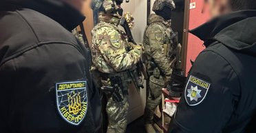 Рейды на схемы уклонистов: Нацполиция проводит более 200 обысков в 19 регионах (фото)