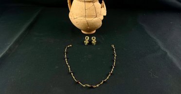 Были одеты в дорогие чулки и обувь: в Италии во время строительных работ нашли богатое захоронение