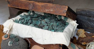 "Узбережжя скарбів" виправдало себе: дайвери дістали скарби вартістю в мільйон євро (фото)