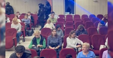 Молилися за Зеленського, а ЗСУ називали "світлими силами": у РФ затримали майже 70 опозиціонерів