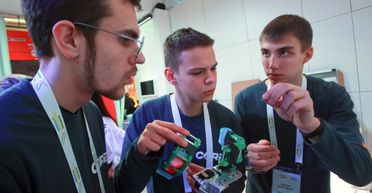 В Украине с 2027 года школьники смогут выбирать предметы и профиль обучения (инфографика)