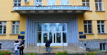 Скандал во львовском "Охматдете": женщину "заставляли" покупать лекарства и другие средства, детали