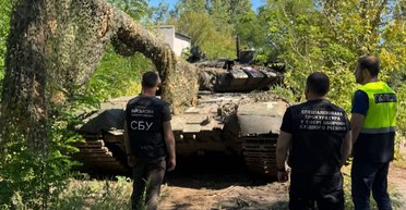 Трофеи на миллионы гривен: ВСУ получили два российских танка Т-72 и Т-72 Б3М (фото)