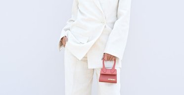 Ева Лонгория вышла в безупречном белом платье на красную дорожку (фото)