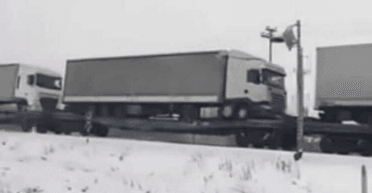 "Укрзалізниця" планирует переправлять поезда с фурами через границу с Польшей, — СМИ