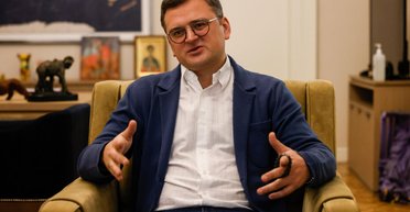 "Все знают, но боятся сказать": Кулеба об идее Макрона относительно отправки войск в Украину