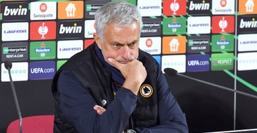 Жозе Моуринью должен Турции миллионы: тренер уехал не оплатив счета