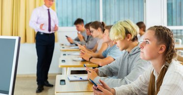 По причине учебы: освобождает ли закон всех студентов от мобилизации во время войны