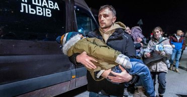 Польща змінює правила надання допомоги українським біженцям: що відомо