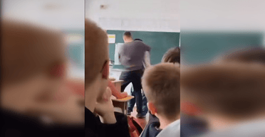 Конфлікт у ліцеї в Рівному: школярка вдарила вчителя циркулем через зауваження, деталі (відео)