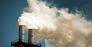 Образуется ядовитое облако из аммиака: ученый рассказал о последствиях взрыва на заводе "Крымский титан" в Армянске