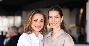 Королева Йорданії Ранія показала ідеальний кежуал-образ на осінь 2023 (фото)