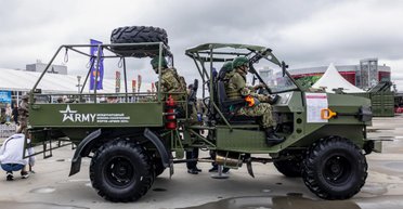 Гібрид "Ниви" і "Газелі": у РФ показали колісний всюдихід "Пластун-ТТ"