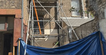 Мати трьох дітей взяла допомогу від держави, а тепер тоне у боргах (фото)