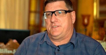 Турне для "агентов влияния": оккупанты привезли на Херсонщину педофила из США Скота Риттера