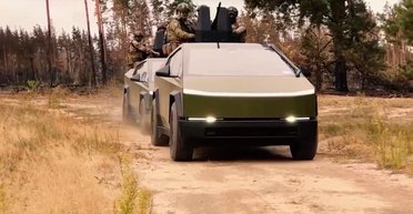 После того, как Маск отключил первый: Кадыров показал еще два Tesla Cybertruck с пулеметами на крыше