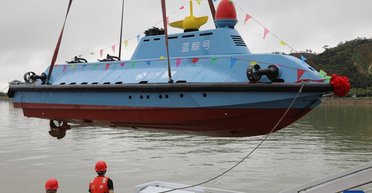 Работает под водой месяц: в Китае показали скоростной морской дрон Blue Whale