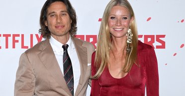 Гвінет Пелтроу помітили на рідкісному побаченні з чоловіком (фото)