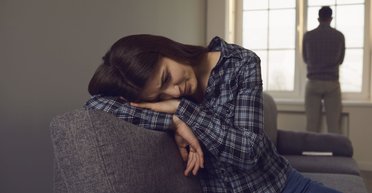 "Сама виновата". Как карантин провоцирует на домашнее насилие