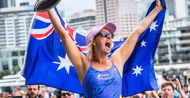 Австралійка спустилася з найшвидшої водної гірки в Європі, попри заборону для жінок (відео)