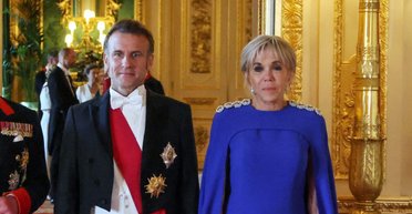 Емманюель Макрон подає до суду на "журналістку": та стверджує, що Бріжит була чоловіком