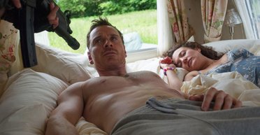 По законам стаи. Почему нужно смотреть фильм "Должники наши"