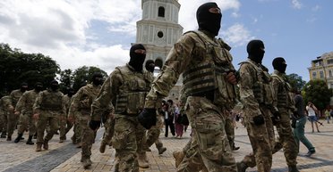 Благие намерения до Гааги доведут. Как политики подложили свинью украинским добровольцам