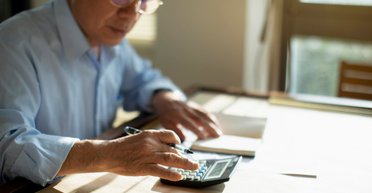 Новий податковий рік. Скільки податків в 2025 році платитимуть ФОПи і кому нададуть пільги