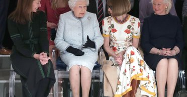 Из-за фото: почему поссорились король Чарльз и близкая подруга его матери-королевы