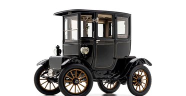 Винтажный 113-летний электрокар продают по цене пяти Tesla Cybertruck (фото)