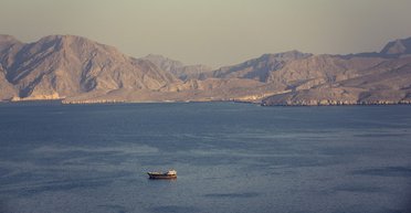 В Ормузском проливе зафиксировали "зомби-танкер", который выдавал себя за списанное судно, — СМИ