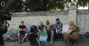 Жителям Суджи показали фильм о зверствах российской армии (видео)