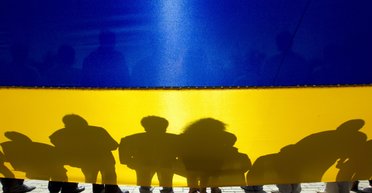 Населення України зменшується: на одного новонародженого — троє померлих (інфографіка)