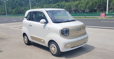 Китайці презентували дешевий міський електромобіль із незвичайним дизайном (фото)