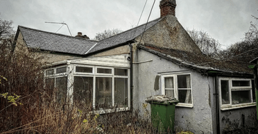 Моторошна "капсула часу": старовинний котедж із цінними речами не чіпали роками (фото)