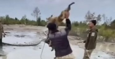 Проверяют в ТЦК: полиция задержала мужчину, который издевался над собакой на Ровненщине, потому что та съела его обед