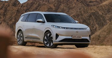 Цена $30 000 и запас хода 635 км: в Китае показали доступный семейный электромобиль (фото)