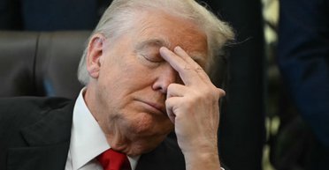 "Киваючий батько" у Білому домі: Трамп задрімав під час офіційного заходу (фото)