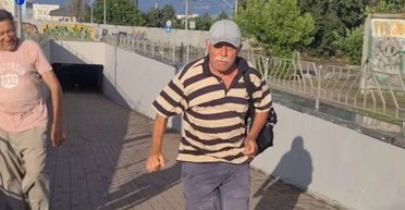 Не оценила комплимент: в Киеве задержали украинофоба, напавшего на жену военного (фото)