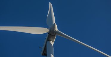 На 10% больше энергии: необычные "крылышки" делают ветряные турбины эффективнее (фото)