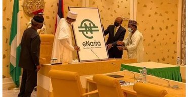 Не та  диджитализация. Чем Бухари круче Зеленского и почему Украина не ввела цифровую гривну