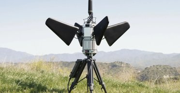 Электромагнитное оружие Pulsar защитит от дронов наземную технику, самолеты и БПЛА (видео)