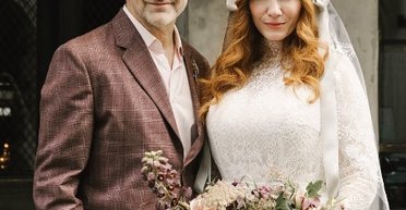 Звезда "Безумцев" Кристина Хендрикс показала первое фото со свадьбы