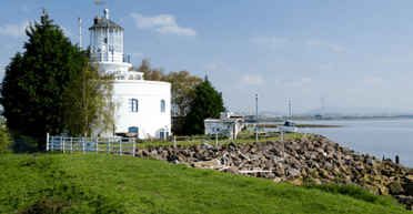 Построен 200 лет назад: уникальный дом-маяк с панорамным видом выставлен на продажу (фото)