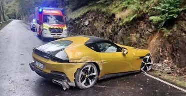 Новейший суперкар Ferrari за 400 000 евро разбили во время журналистского теста (фото)