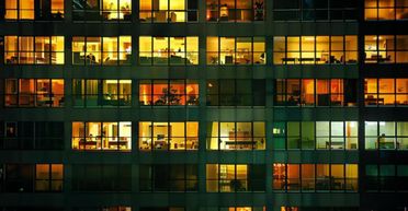 Чому в одних людей світло є завжди, а в інших — немає: енергетик розставив всі крапки над "і"